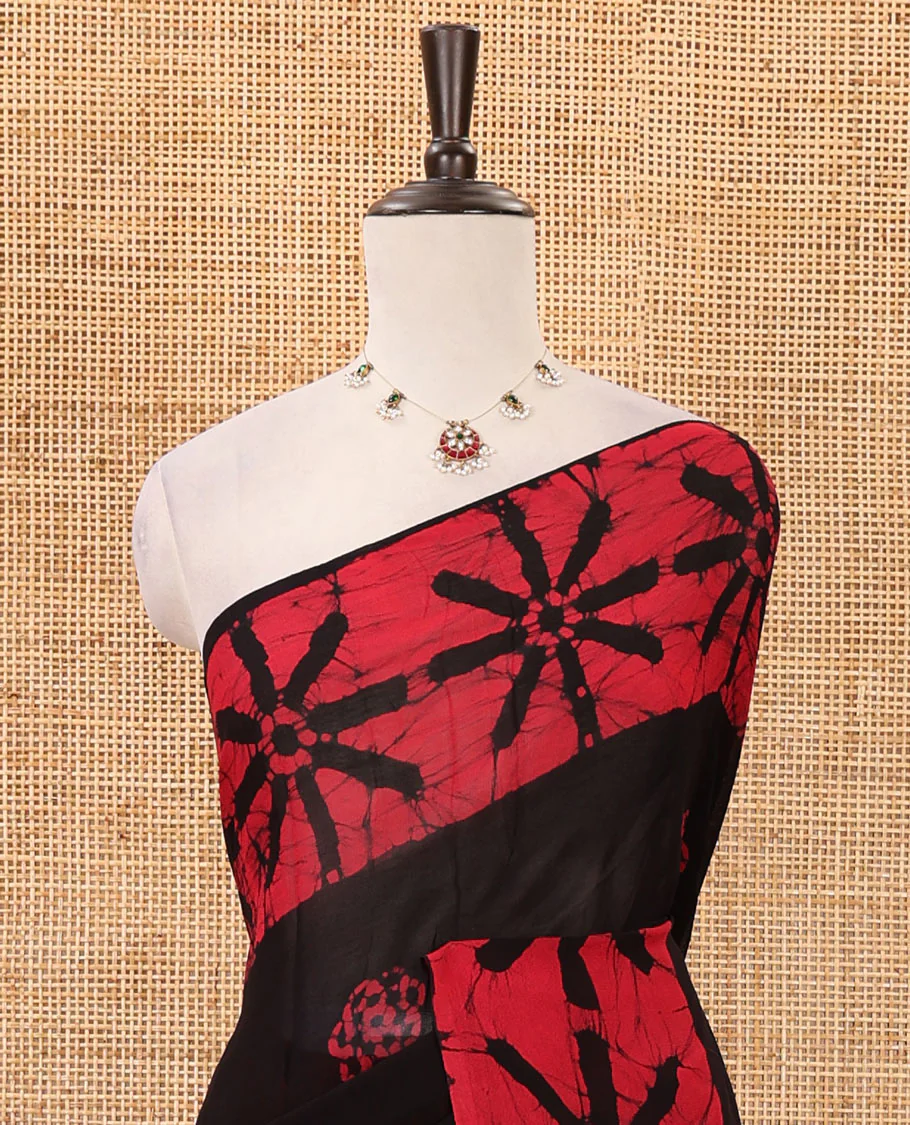 Black handblock wax batik printed georgette saree, star-like motifs handblock wax batik printed border & pallu & matching printed blouse - Image 3