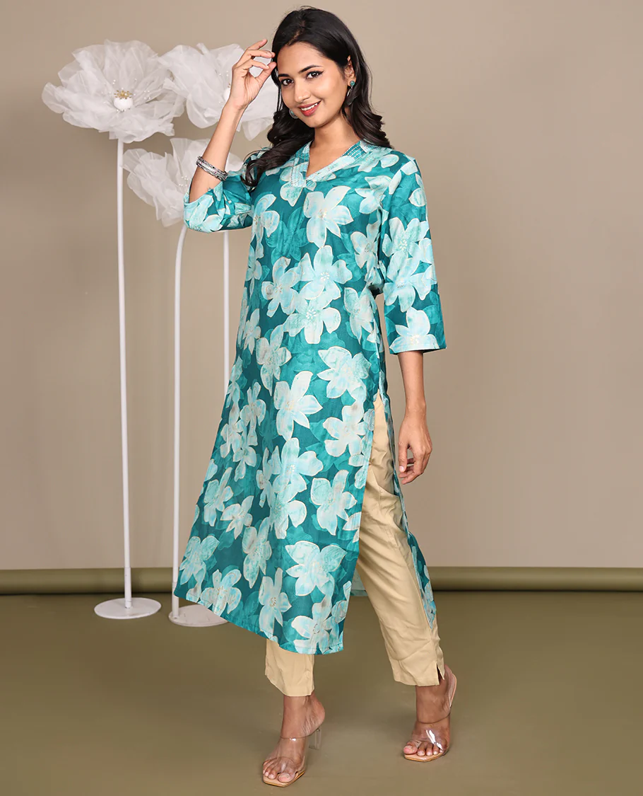 Blue Flower Motifs Printed Below-Knee-Length Cotton Kurti, Adorned with V-Neckline, 3/4 Sleeves, Straight-Cut Length - Image 7