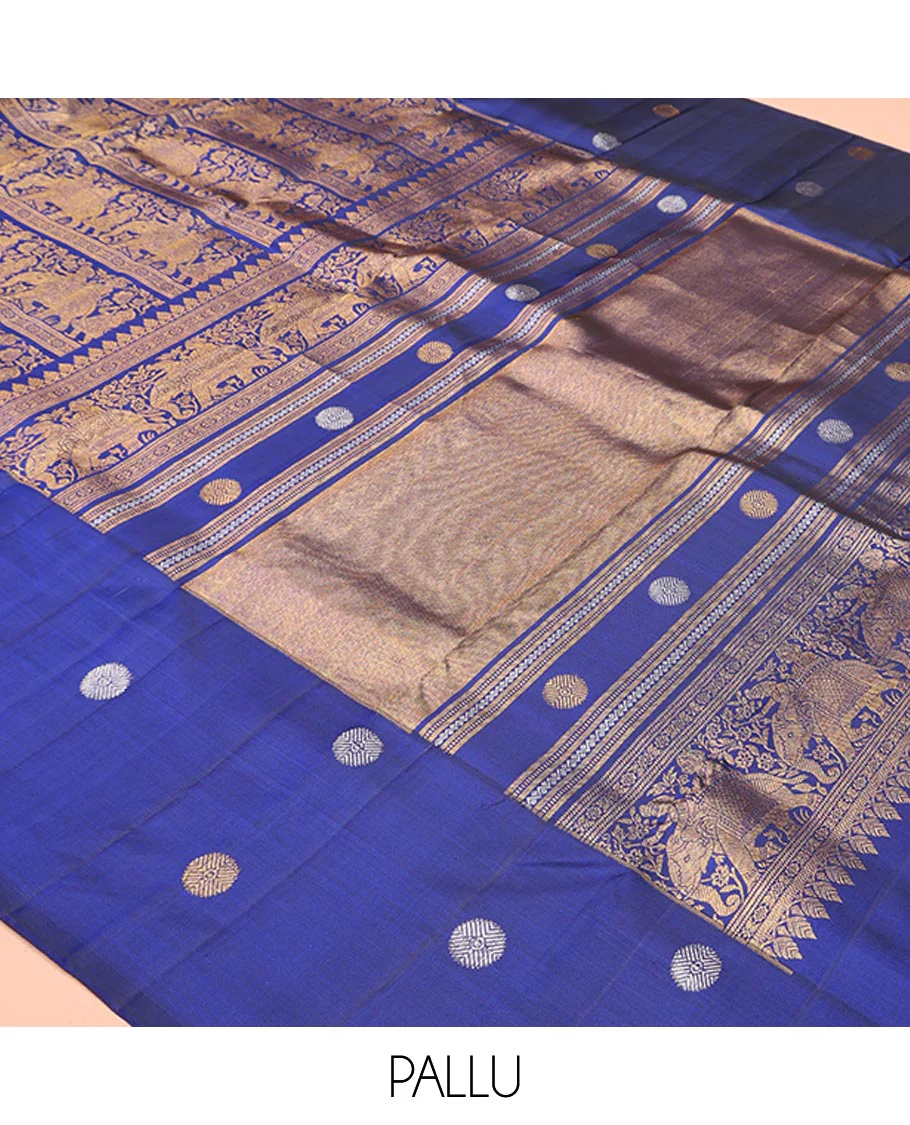 Blue Kanchipuram Designer Silk Saree, Richly Detailed with King and Solider Theme Jacquard Design On Its Body, Highlighted by Zari Border of Rudraksham Designs, Grandly Decked Up Pallu and Paired with a Matching Blouse - Image 5