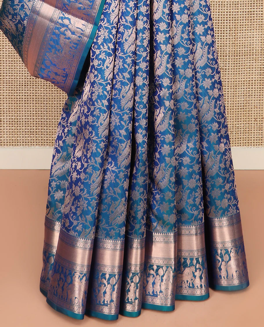 Blue Kanchipuram Silk Saree Elegantly Framed with Jacquard Design, Highlighted by Zari Border of Rekku, Muthu, Kamalam, and Prince in Palanquin Designs, Beautifully Bedecked Pallu, and Paired with a Matching Blouse - Image 4