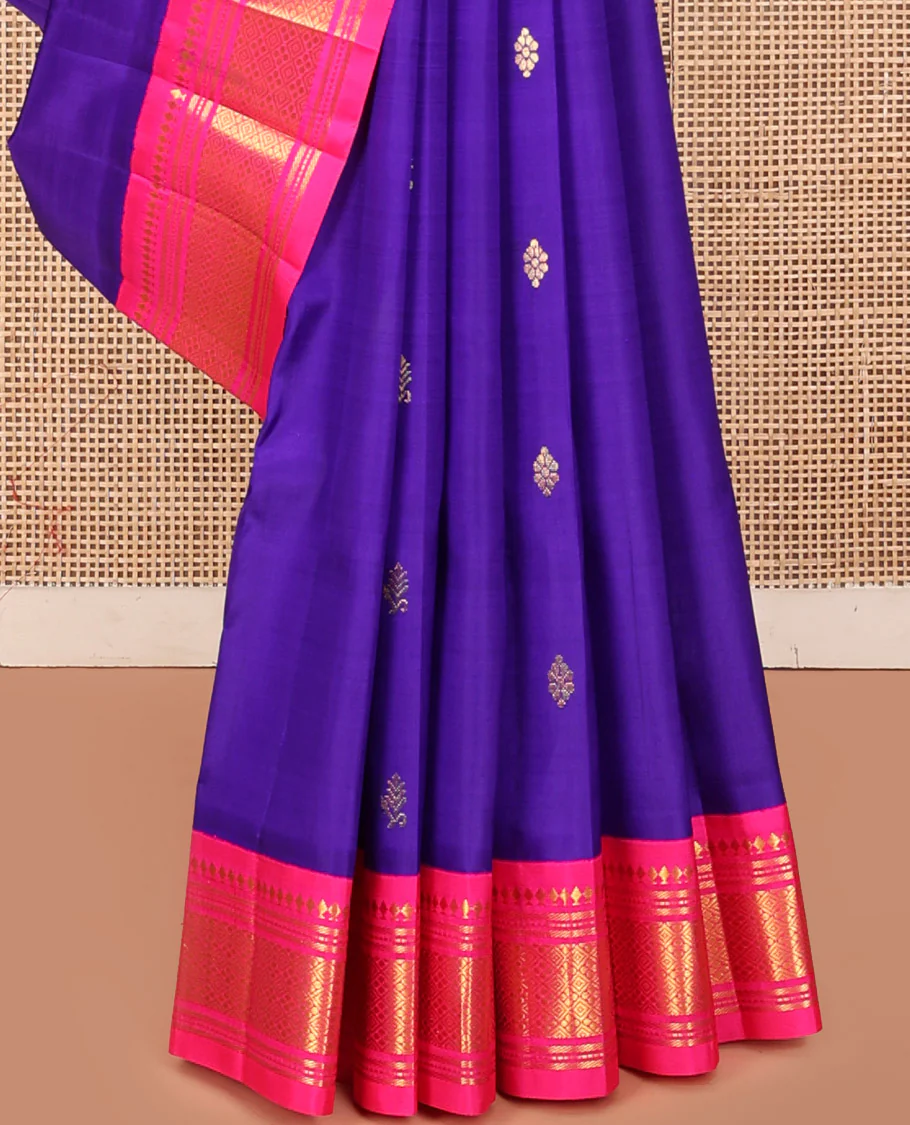 Blue Kanchipuram Silk Saree, Gleamed Up with Zari Buttas, a Contrast Korvai One-Sided Border of Paneer Sombu, Banaras, Muthu, and Jaal Design, Zari Design Pallu, and No Blouse - Image 4
