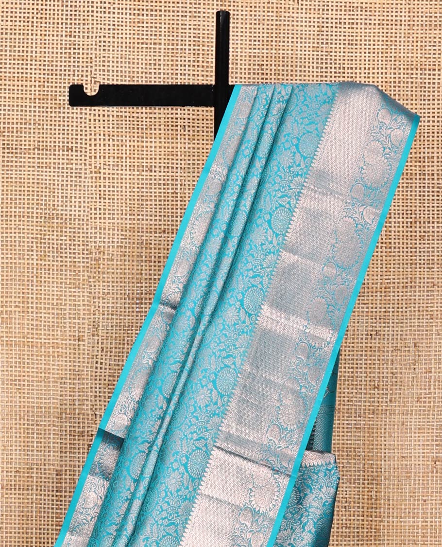 Blue Kanchipuram Wedding Silk Saree, Finely Crafted with Jacquard Design on Its Body, Highlighted by Zari Border of Thilakam, Vanki, and Kodi Visiry Designs, Grand Pallu, and Paired with a Matching Blouse - Image 3