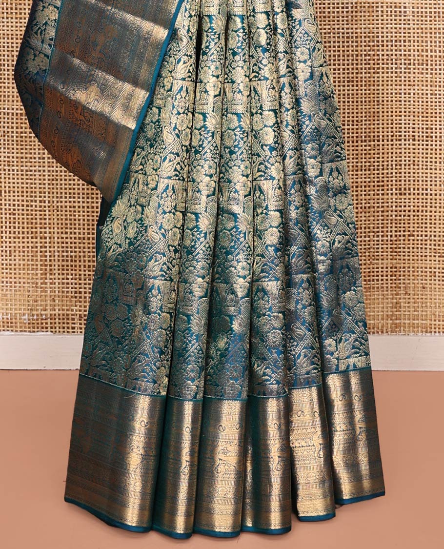 Blue Kanchipuram Wedding Silk Saree, Meticulously Crafted with Jacquard Design on Its Body, Highlighted by Zari Border of Cross Kamalam, Kodi Manga, Muthu, Kathir, Mayil Kann, and Yaali Designs, Chakram Design Pallu, and Paired with a Matching Blouse - Image 4