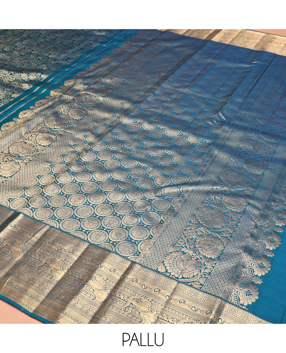 Blue Kanchipuram Wedding Silk Saree, Meticulously Crafted with Jacquard Design on Its Body, Highlighted by Zari Border of Cross Kamalam, Kodi Manga, Muthu, Kathir, Mayil Kann, and Yaali Designs, Chakram Design Pallu, and Paired with a Matching Blouse - Image 5