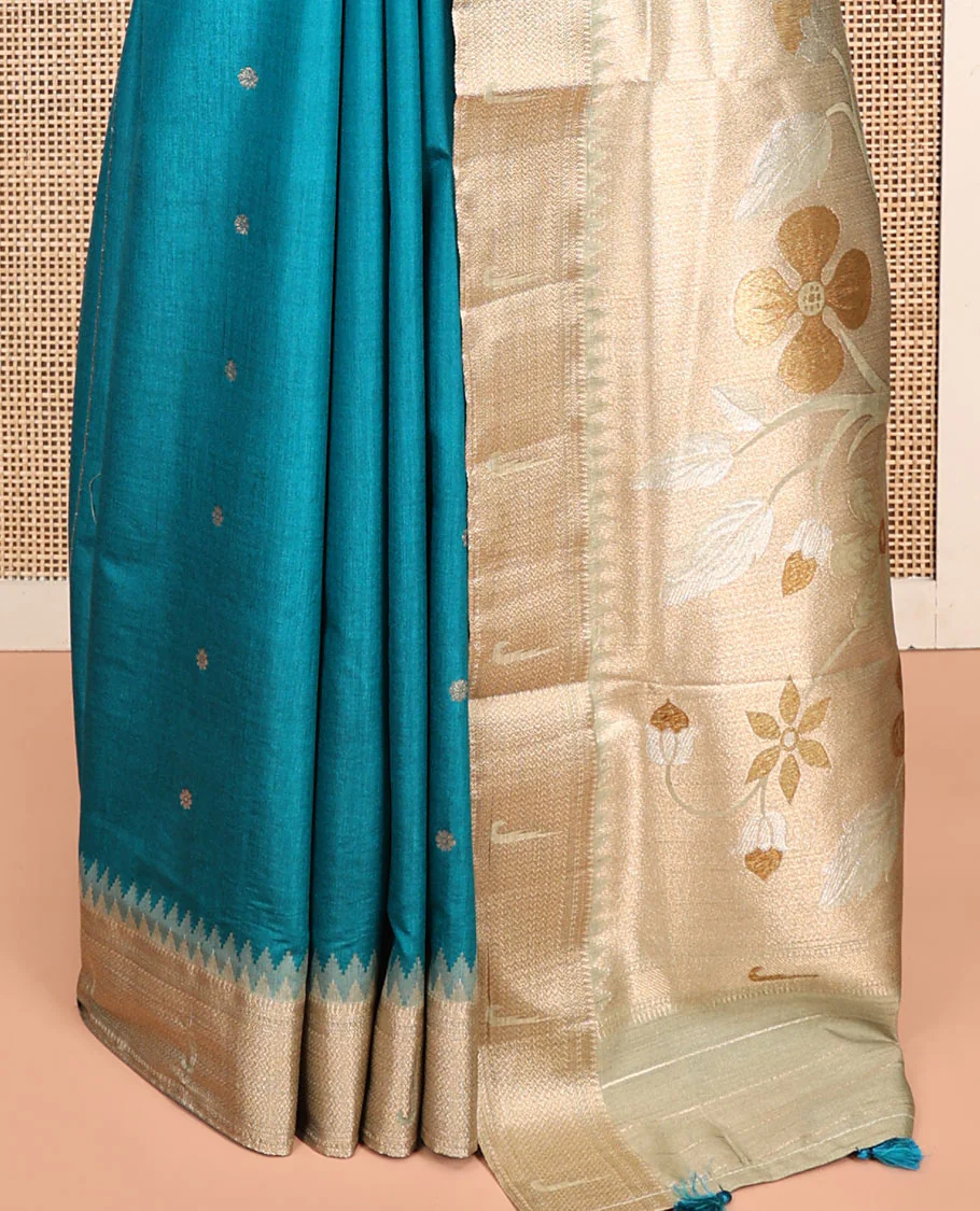 Blue Matka Silk Saree, Crafted with Flower Buttas All Over Its Body, Complemented by a Contrast Border of Traditional and Muniya Designs, Pallu of Floral Designs, and Paired with Contrast Blouse - Image 4