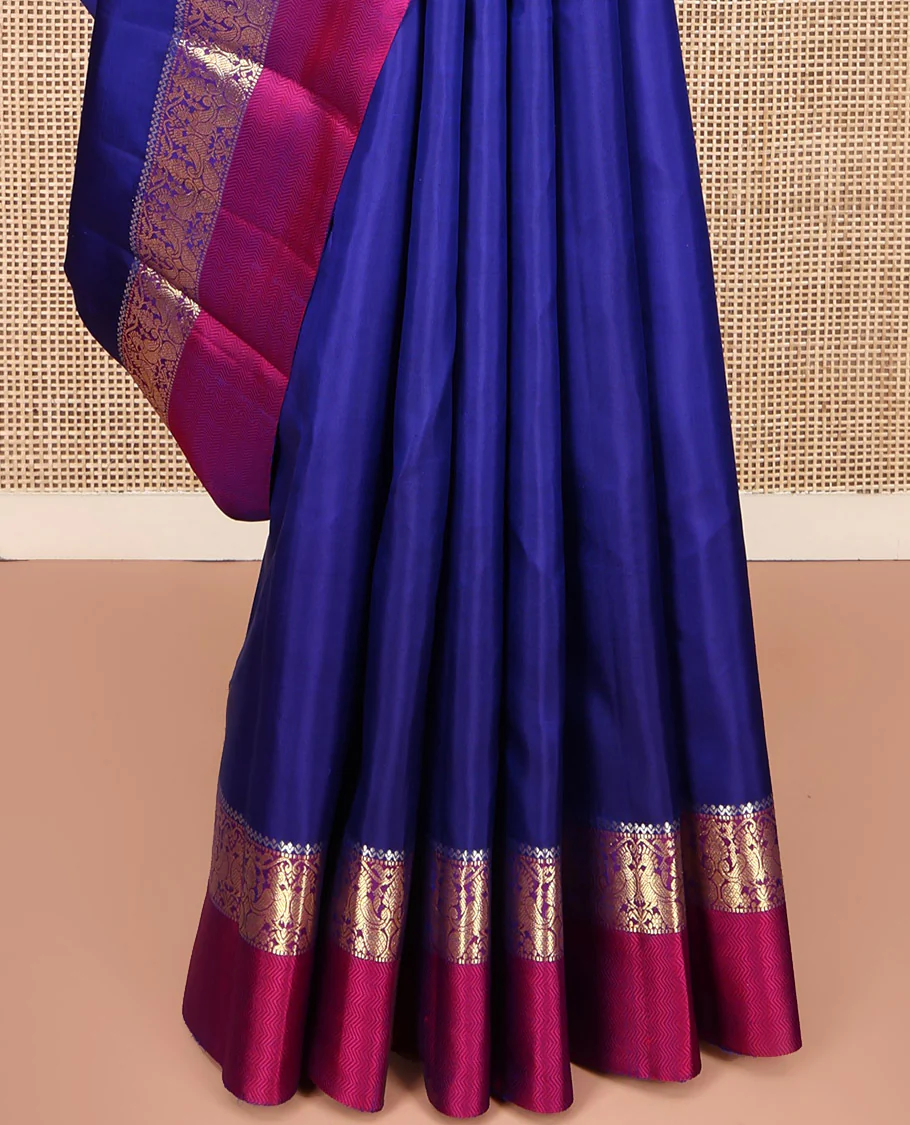 Blue Plain Kanchipuram Silk Saree, Complemented by a Contrast Border of Muthu, Mayil, and Vanki Designs, Jaal Pallu, and Paired with a Contrast Blouse - Image 4