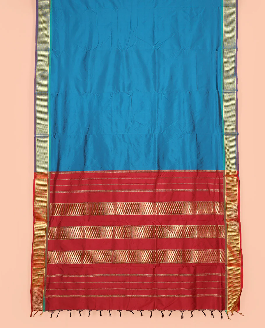 Blue Plain Ten-Yard Art Silk Saree, Complemented by a Contrast Traditional Ara Maadam Border, and Pallu Entralled with Zari Designs, - Image 2