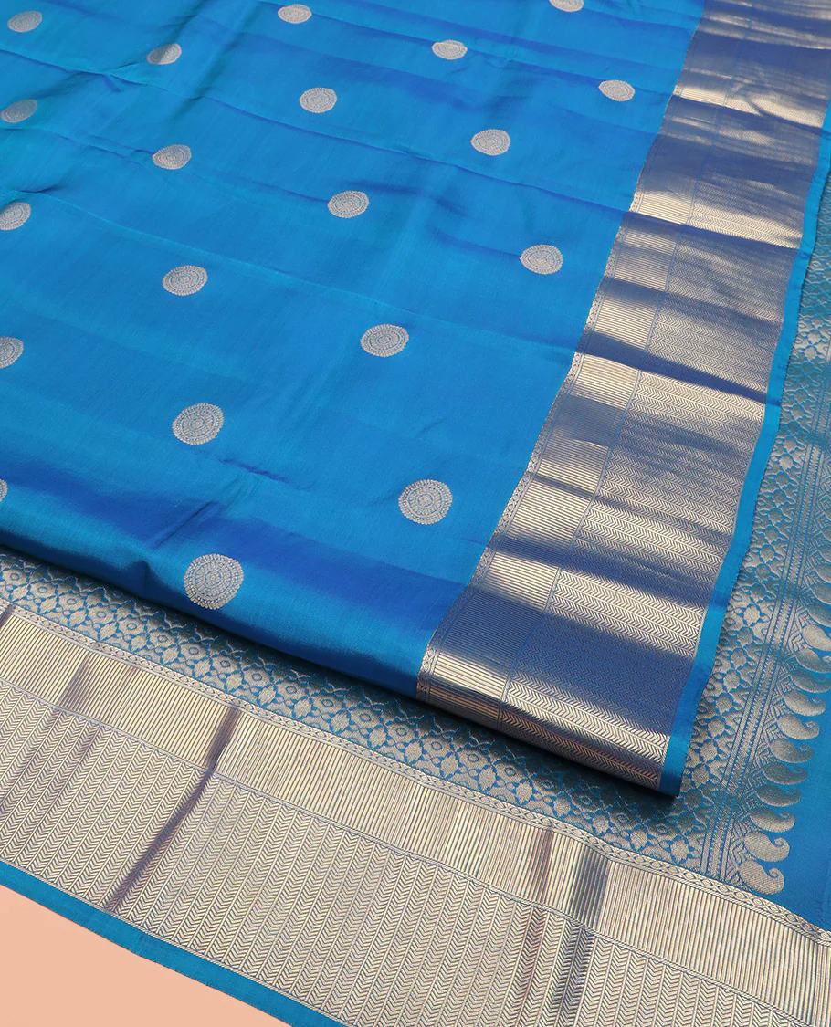 Blue Vasundhara Lite Silk Mix Saree, Accentuated with Chakram Buttas, Highlighted by Zari Border of Geometric Designs, Intricately Designed Pallu, and Paired with a Matching Blouse - Image 2