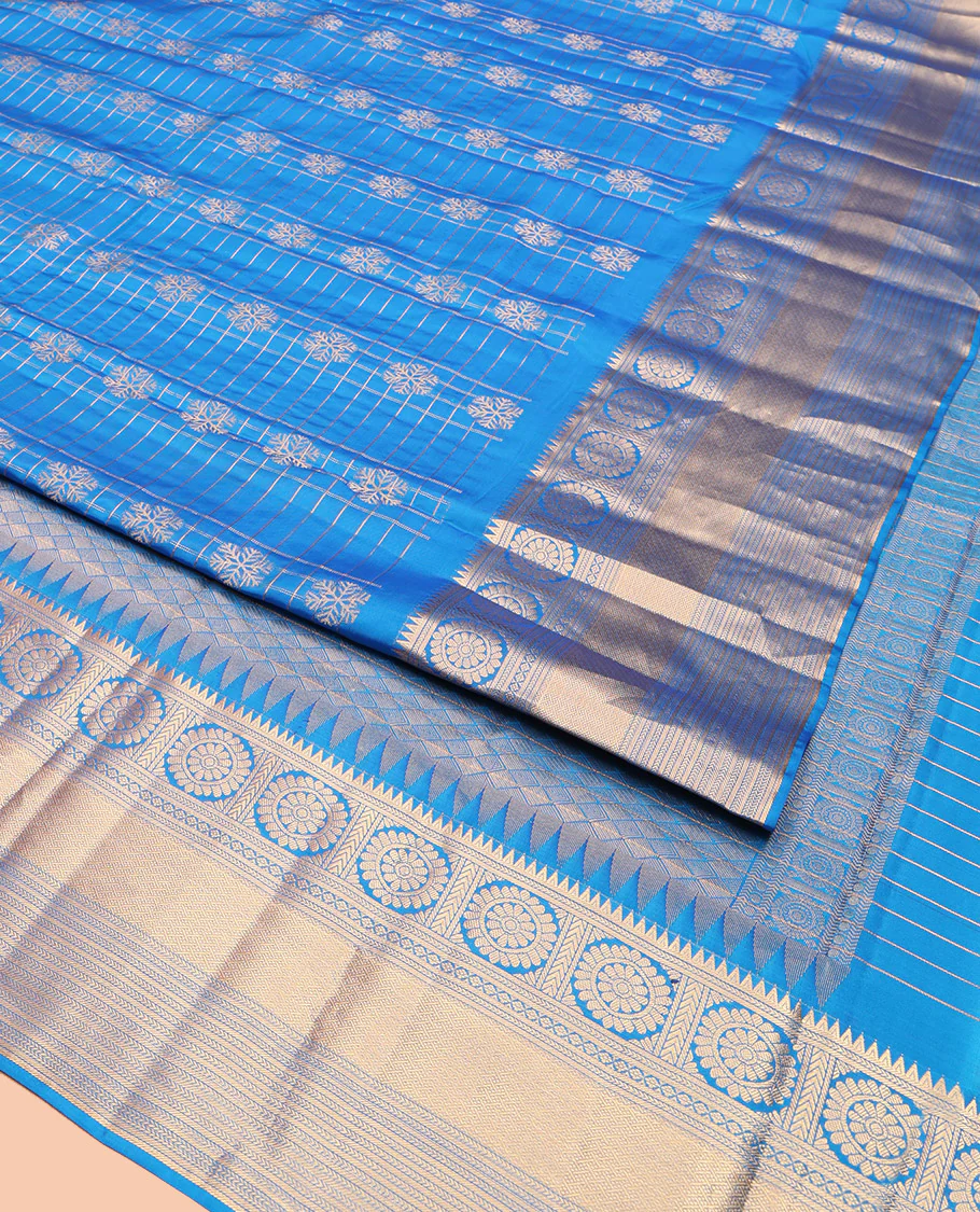 Blue Vasundhara Lite-Silk Mix Saree, Artfully Woven with Snowflake Buttas Enclosed Checks, Highlighted by Zari Border of Rekku, Chakram, Kathir, and Diamond Designs, Gleaming Jaal Pallu, and Paired with a Matching Blouse - Image 3