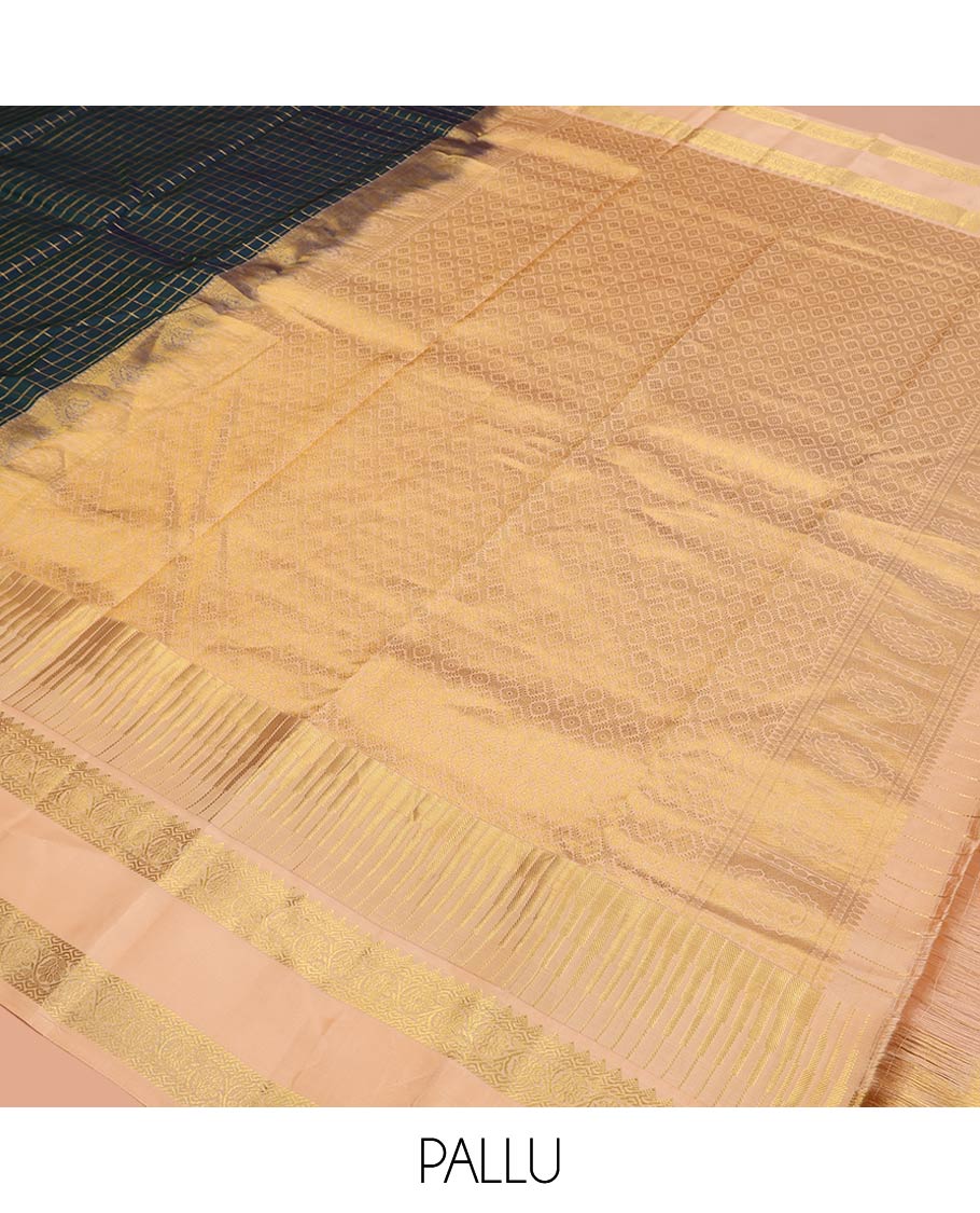Blue Vasundhara Silk Saree, Impeccably Styled with Muthu Checks and Manga Buttas All Over Its Body, Complemented by a Contrast Rettai Pettu Border of Rekku, and Kodi Visiry Designs, Grand Pallu, and Paired with a Contrast Blouse - Image 5