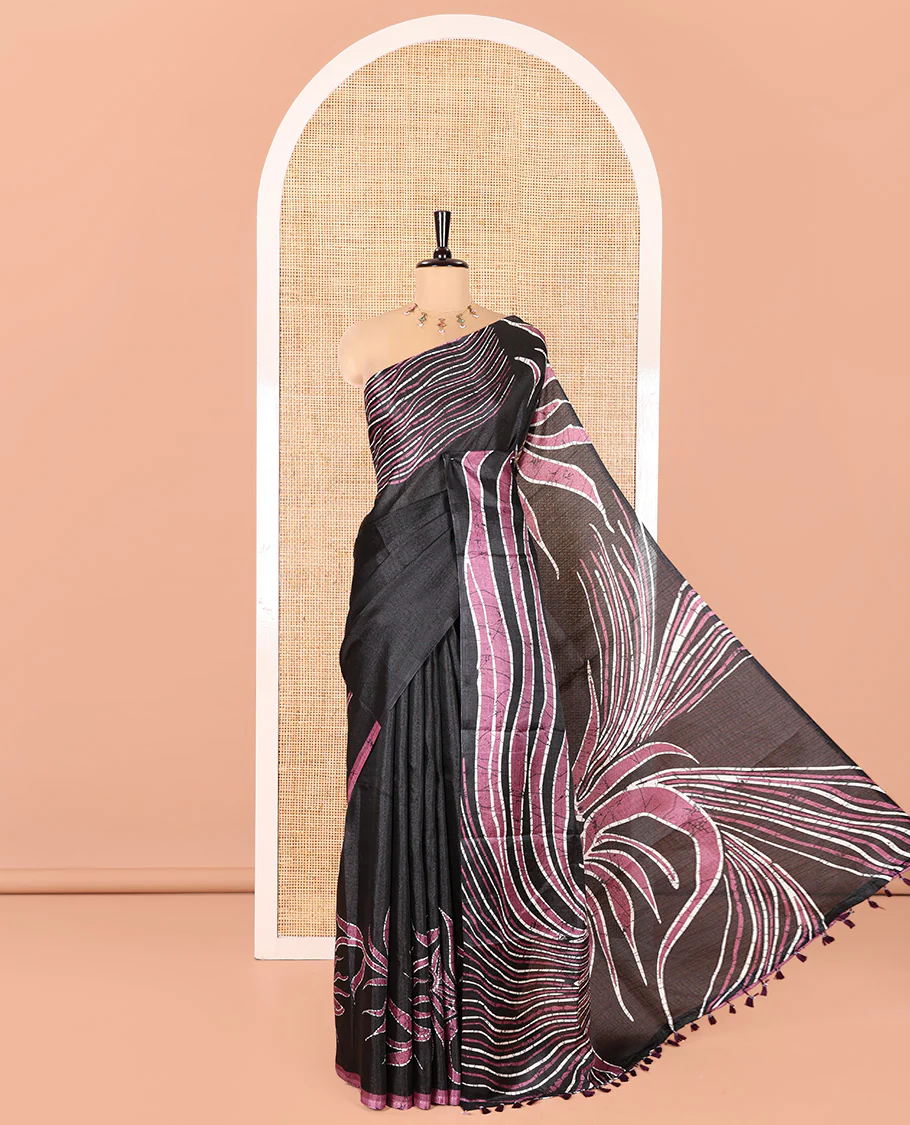 Borderless Black and Purple Art Khadi Cotton Saree, Detailed with Batik Print-Style Vines Print on Its Body, Self-Pallu of Batik Print, and Paired with a Matching Blouse