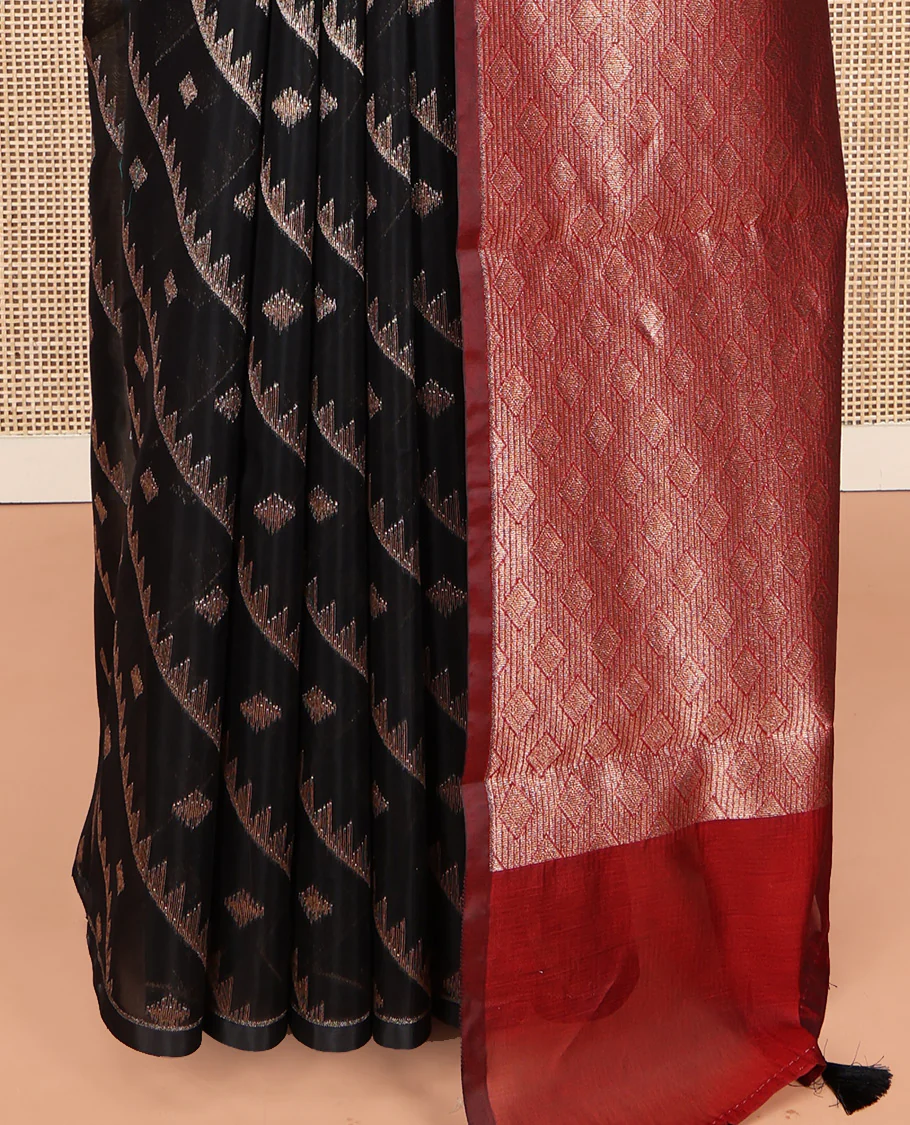 Borderless Black Chanderi Cotton Saree, Adorned with Zari Buttas and Temple Stripes on Its Body, Complemented by Contrast Pallu of Jaal Designs, and Paired with a Contrast Jacquard Blouse - Image 9