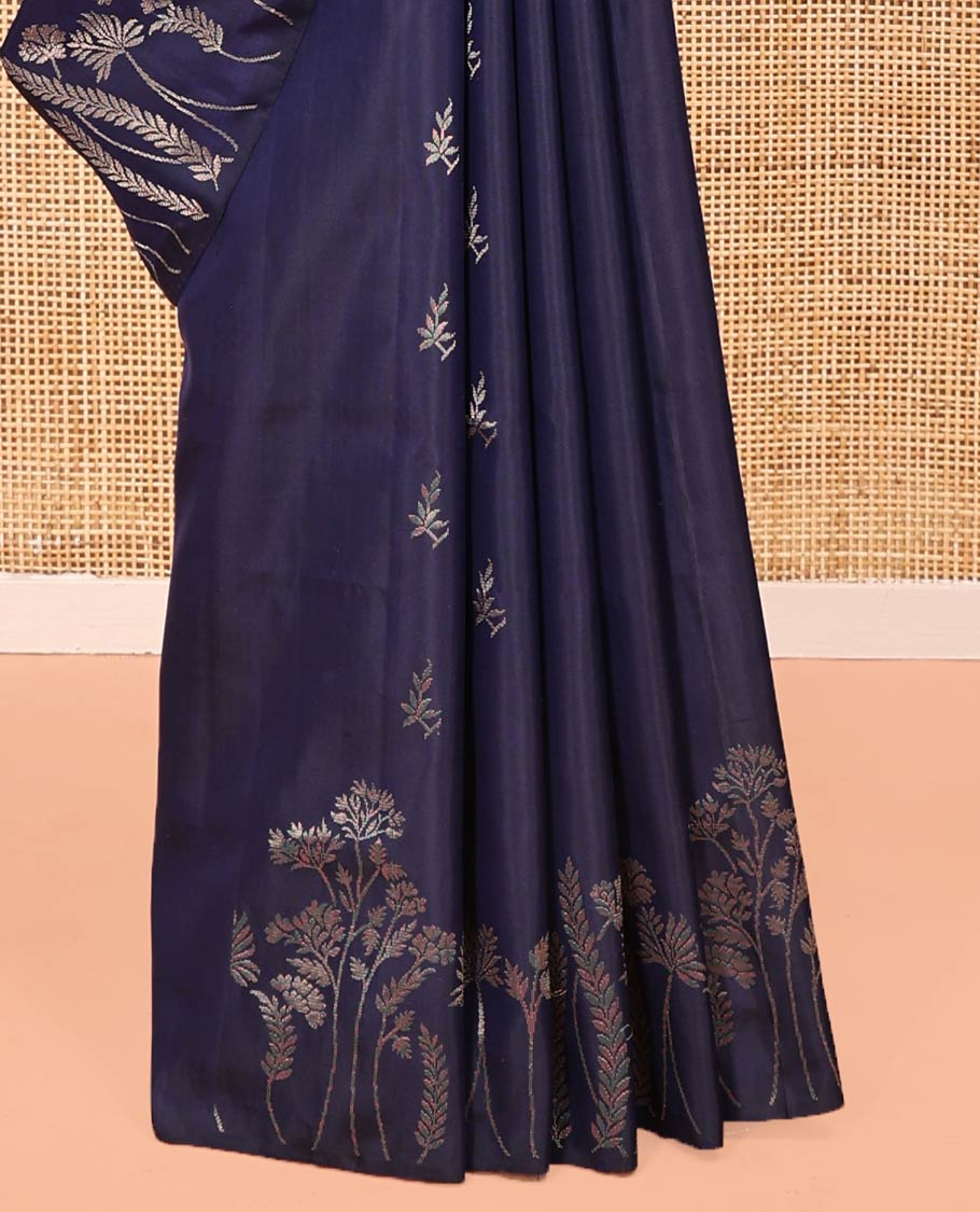Borderless Blue Mayuri Soft Silk Saree, Mesmerized with Zari Buttas and Floral Buttas All Over Its Body, Highlighted by Pallu of Floral and Bird Designs, and Paired with a Matching Blouse - Image 4