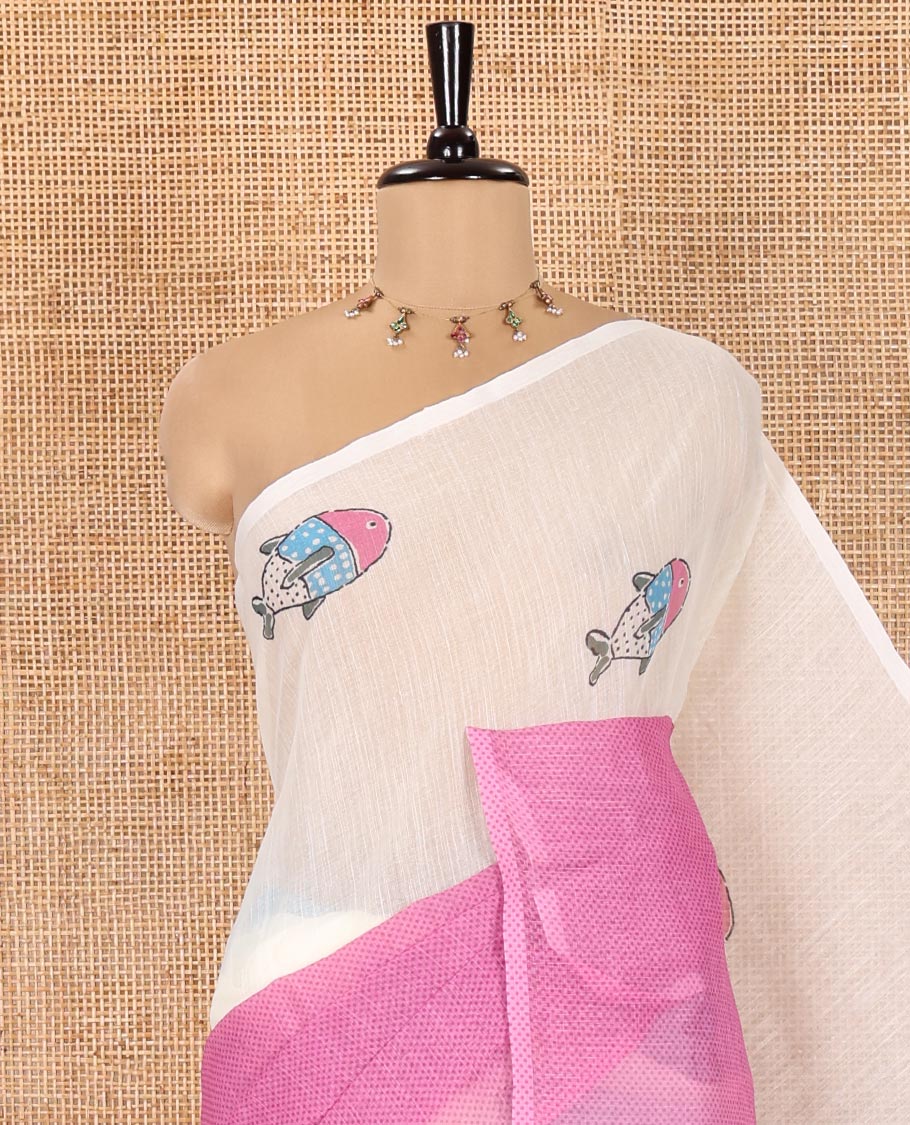 Borderless Cream and Pink Linen Cotton Saree, Bedecked with Half-and-Half Style Fish Motifs Printed All Over Its Body, Pallu Mirrors the Same Print, and Is Paired with a Contrast Blouse - Image 2