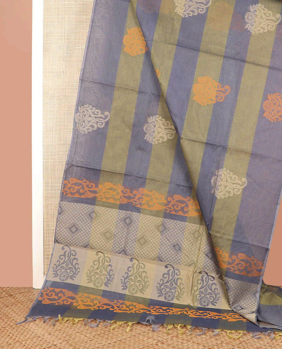 Borderless Green and Grey Coimbatore Cotton Saree, Vibrantly Designed with Buttas All Over Its Body, Complemented by Pallu of Floral-Geometric Designs, and Paired with a Matching Blouse - Image 2