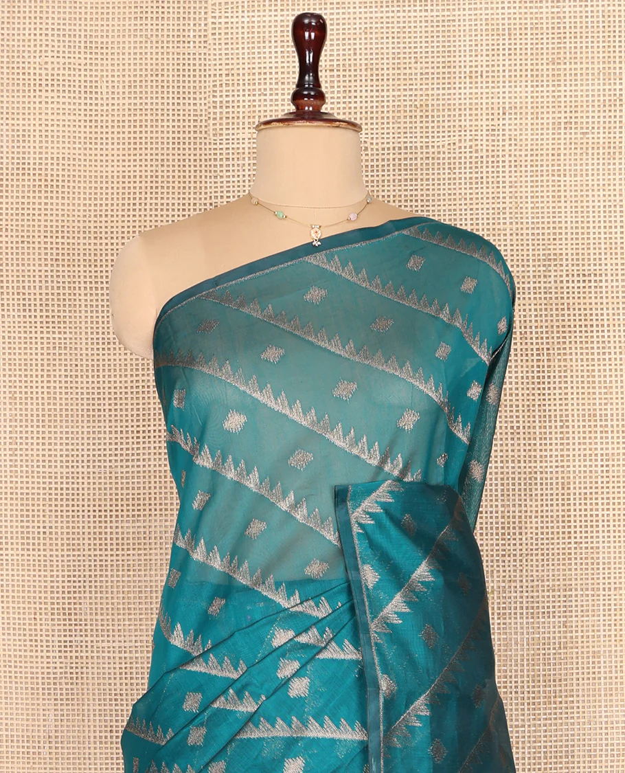 Borderless Green Chanderi Cotton Saree, Adorned with Zari Buttas and Temple Stripes on Its Body, Complemented by Contrast Pallu of Jaal Designs, and Paired with a Contrast Jacquard Blouse - Image 2
