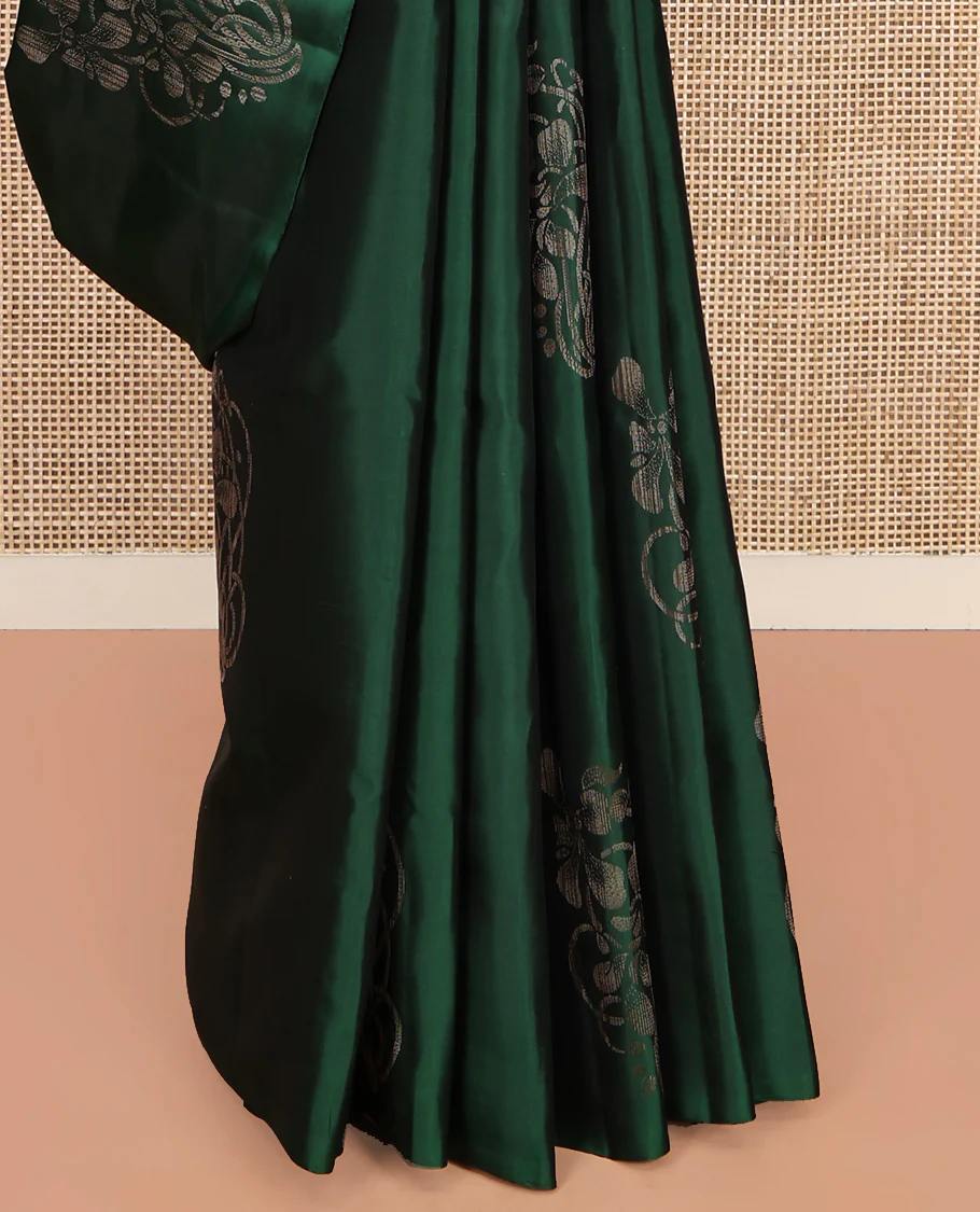 Borderless Green Mayuri Soft Silk Saree, Elevated with Buttas All Over Its Body, a Sparsely Sparkled Self-Pallu, and Paired with a Matching Blouse - Image 4