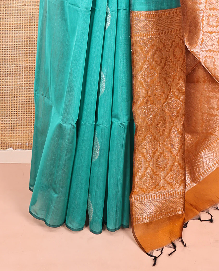 Borderless Green Semi-Silk Cotton Saree, Beautified with Zari Buttas All Over Its Body, Complemented by Contrast Jaal Patterned Pallu, and Paired with a Contrast Blouse - Image 3