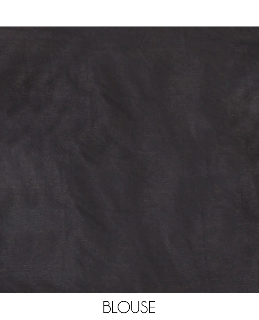 Borderless Leaf Green and Black Plain Khadi Mul Cotton Saree, Highlighted by Captivating Contrast Colored Pallu, and Paired with a Contrast Blouse - Image 3