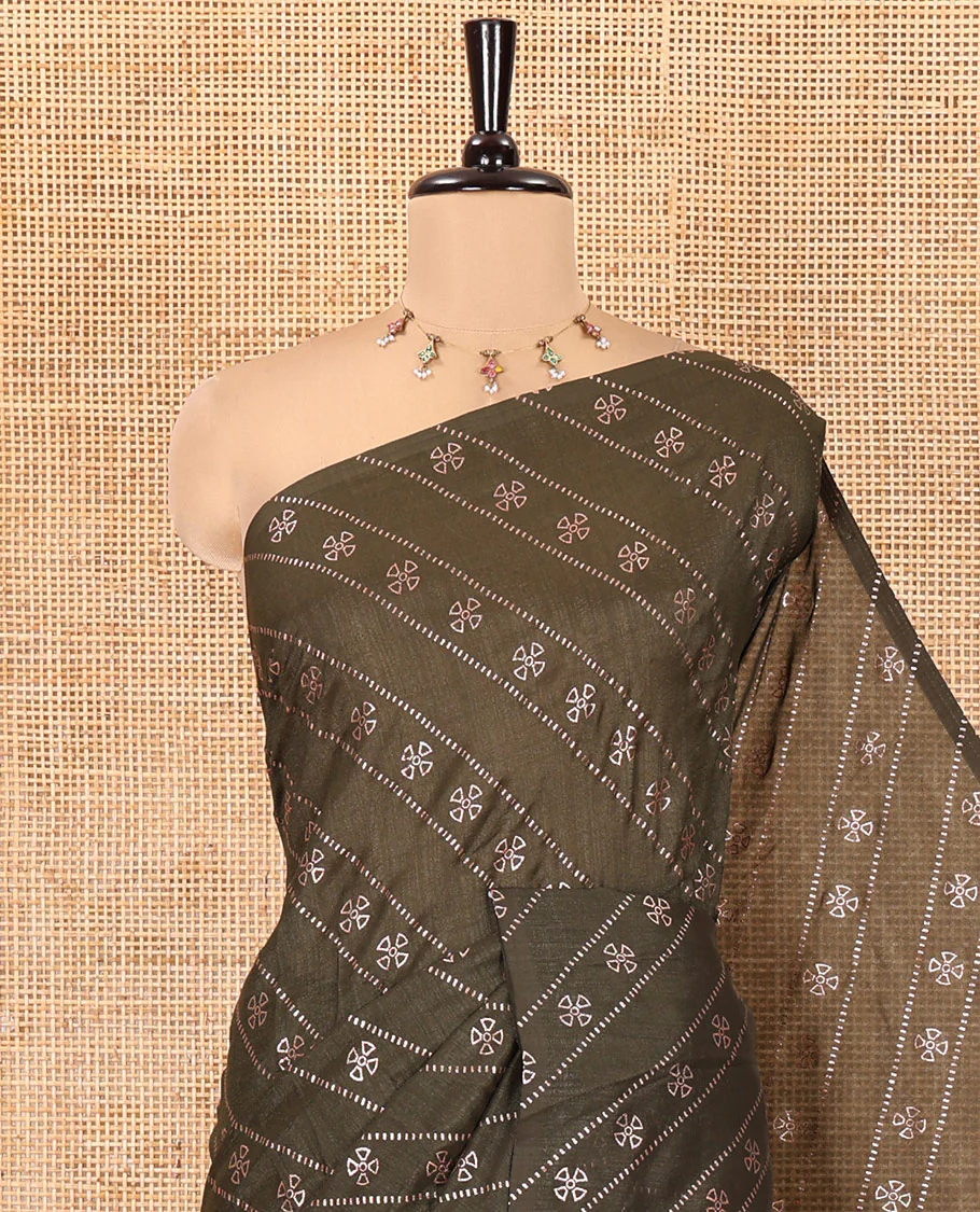 Borderless Olive Vichitra Silk Saree, Gleamed Up with Floral Buttas and Leheriya-Style Foil Print on Its Body, a Self-Pallu, and Has No Blouse - Image 2