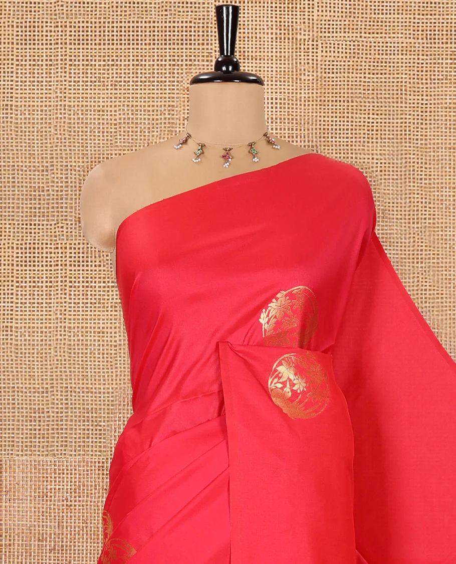 Borderless Rani Pink Semi-Soft Silk Saree Finely Woven with Bird-Floral Buttas All Over Its Body, Complemented by a Contrast Intricately Designed Pallu, and Paired with a Contrast Plain Blouse - Image 2