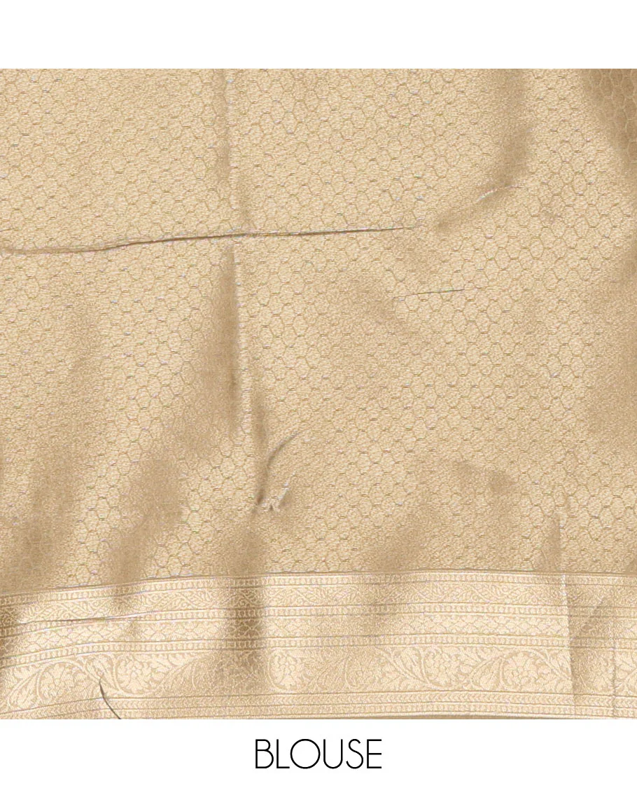 Brown Elite Soft Silk Saree, Highlighted by Checked Design on Its Body, Complemented by a Contrast Border of Jungle-Themed Flora-Fauna Motifs, a Pallu of Checked Design, and Paired with a Contrast Blouse - Image 3