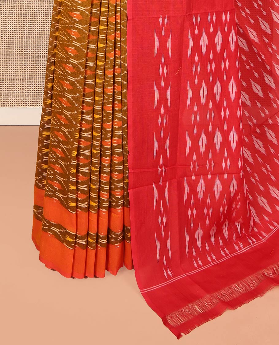 Brown Ikkat Cotton Saree, Ornamented with Ikkat-Style Ogee Patterns on Its Body, Complemented by a Contrast Ikkat Border, Pallu of Ikkat-Style Buttas, and Has No Blouse - Image 3
