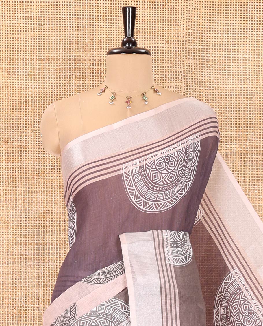 Chikku and Green Linen Cotton Saree, Delicately Printed With Rangoli Circle Motifs Printed On Its Body, Complemented by Contrast Border, Abstract Printed Pallu, and Paired with a Contrast Printed Blouse - Image 2