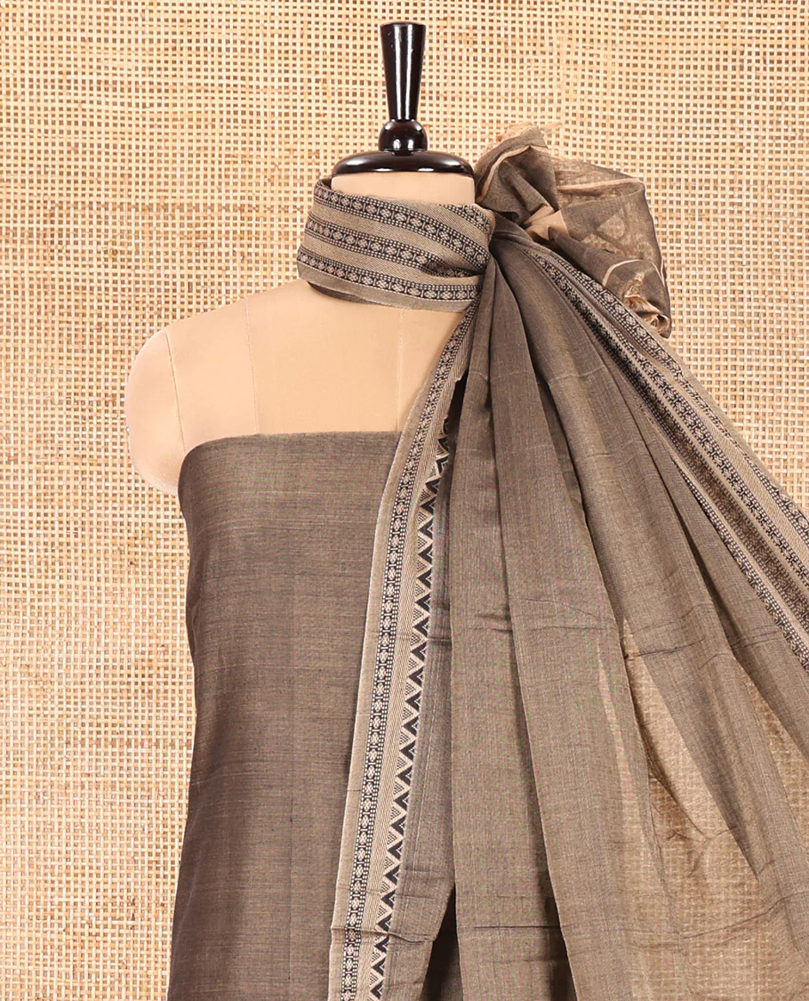Chikku Mercerised Cotton Material Churidar Set, Subtly Made Plain with Traditional Bordered Top, a Mercerised Cotton Bottom, and Paired with a Mercerised Cotton Traditional Bordered Dupatta - Image 3