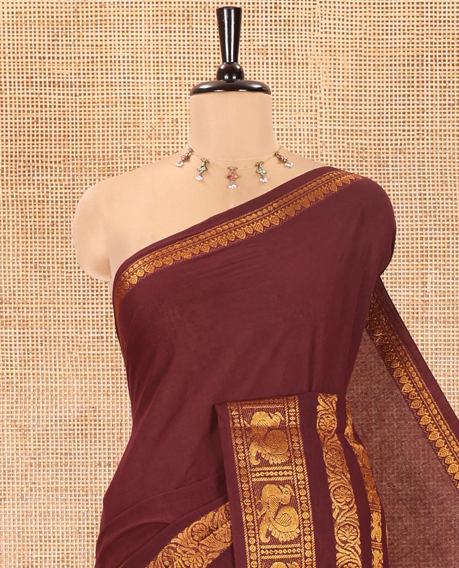 Coffee Brown Plain Sungudi Cotton Saree, Highlighted by Traditional Zari Border of Peacock and Floral Creeper Designs, Subtly Striped Pallu, and Paired with a Contrast Blouse - Image 2