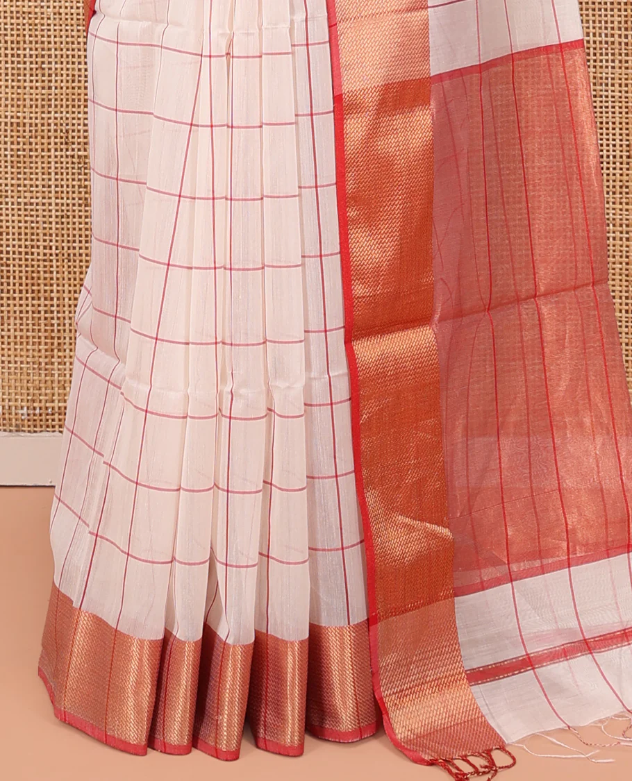 Cream Checked Maheshwari Cotton Saree, Complemented by a Contrast Zari Textured Border, Gleaming Pallu, and Paired with a Contrast Blouse - Image 4