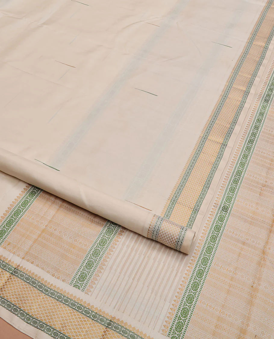 Cream malli mokku Kanchipuram silk saree, self-border of thilakam mokku, rudraksham, and mayil kann, and pallu of thilakam mokku, chakram, seppu rekku, and geometric patterns - Image 2