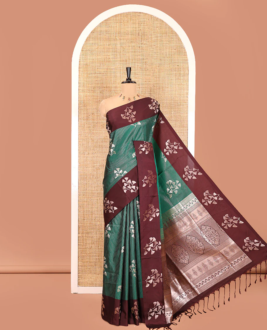 Dark Green Semi-Soft Silk Saree, Highlighted by Vaira Oosai Stripes and Floral Buttas All Over Its Body, Complemented by a Contrast Floral Buttas Border, an Intricately Designed Pallu, and Paired with a  Contrast Blouse - Image 4