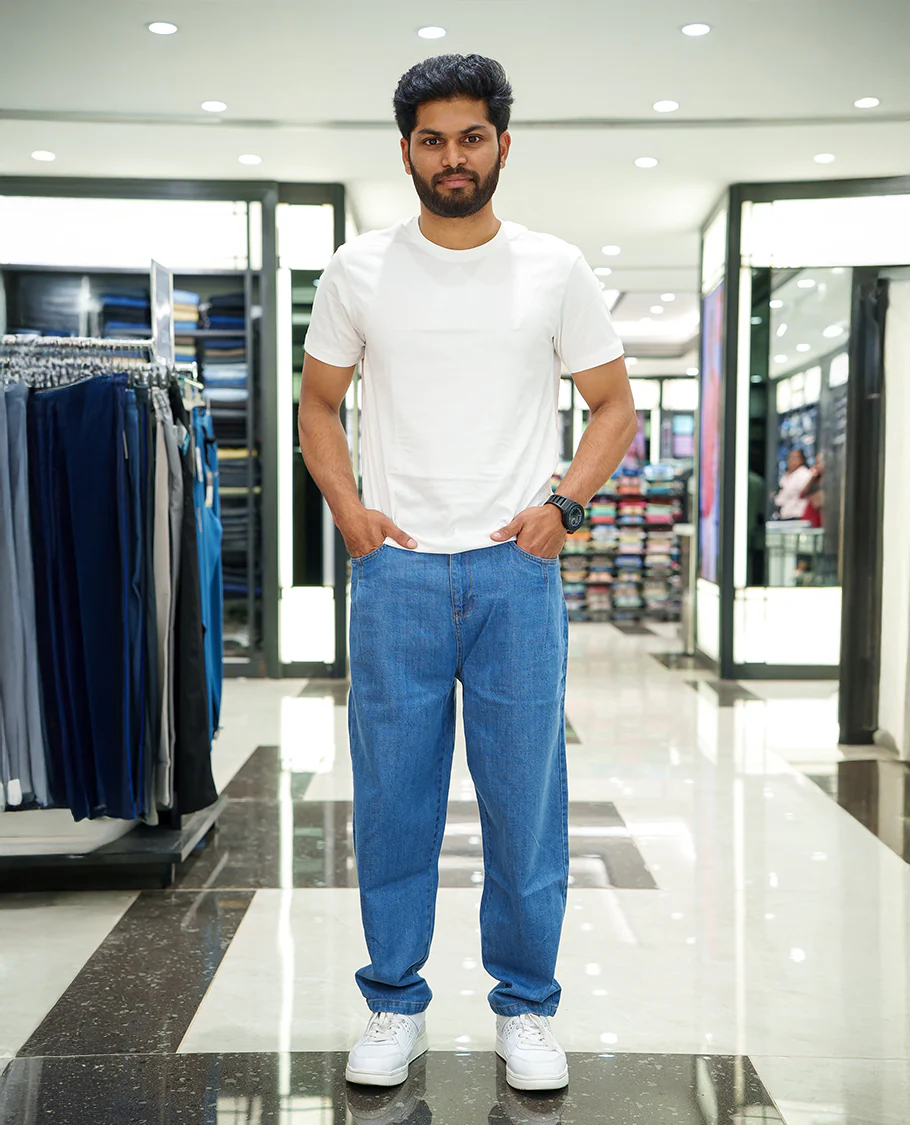 Denim Blue Plain Denim Trousers Come with a Baggy Mom Fit and Regular Length - Image 2