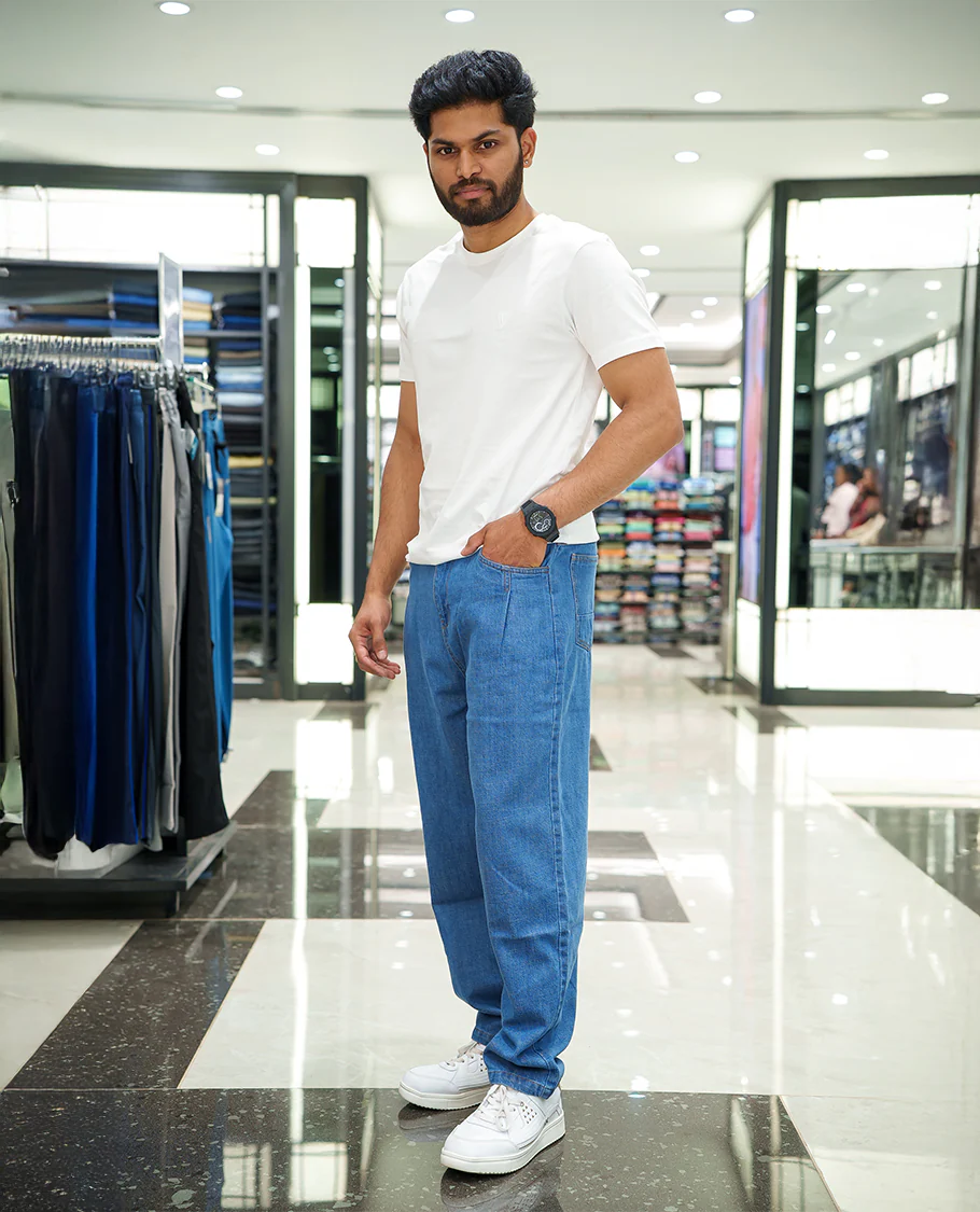 Denim Blue Plain Denim Trousers Come with a Baggy Mom Fit and Regular Length - Image 4