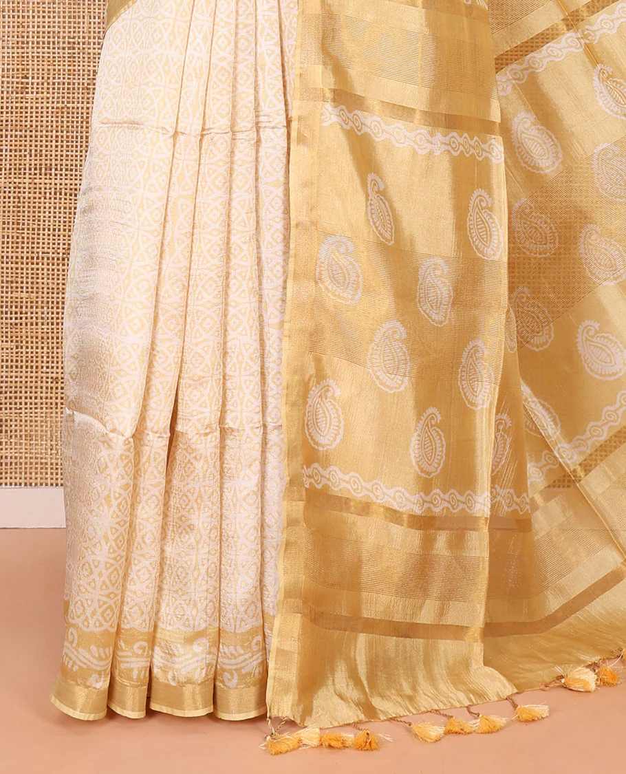 Gold geometric batik printed banana pith saree, printed piping border, paisley motifs steeped pallu, and a matching blouse - Image 3