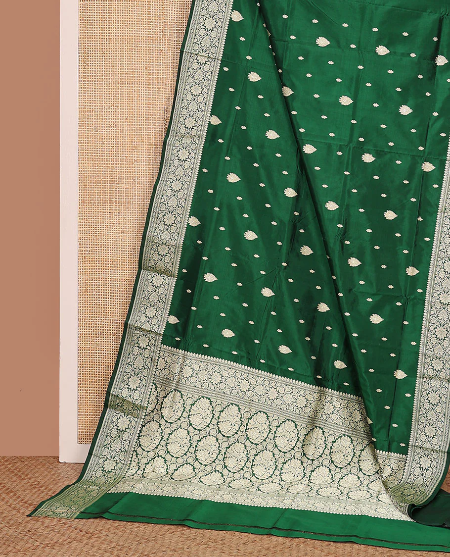 Green buttas kathan silk saree, floral creeper border, and floral jaal pallu - Image 3