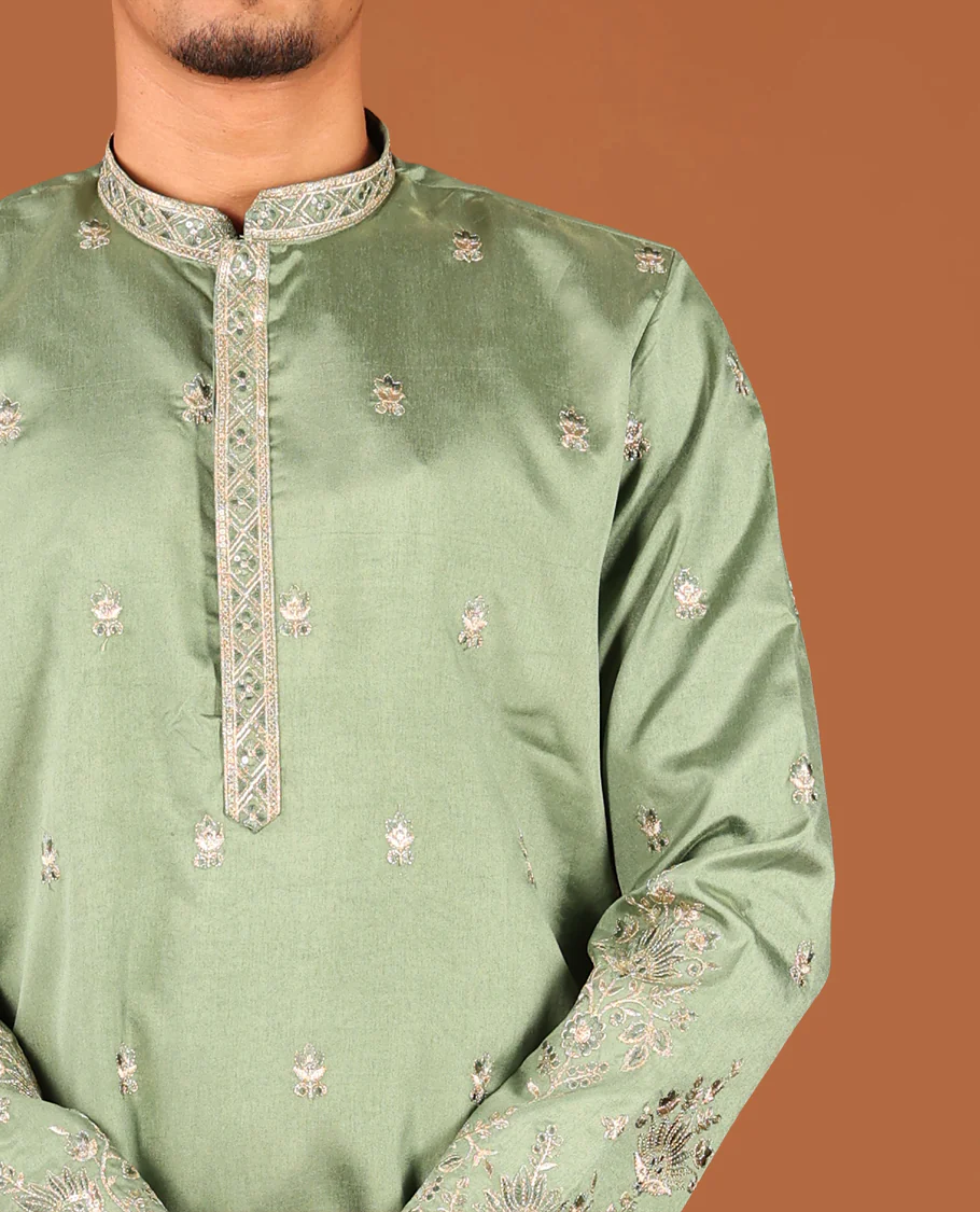 Green Floral Motifs Embroidered Full-Sleeved Men's Kurta - Image 2