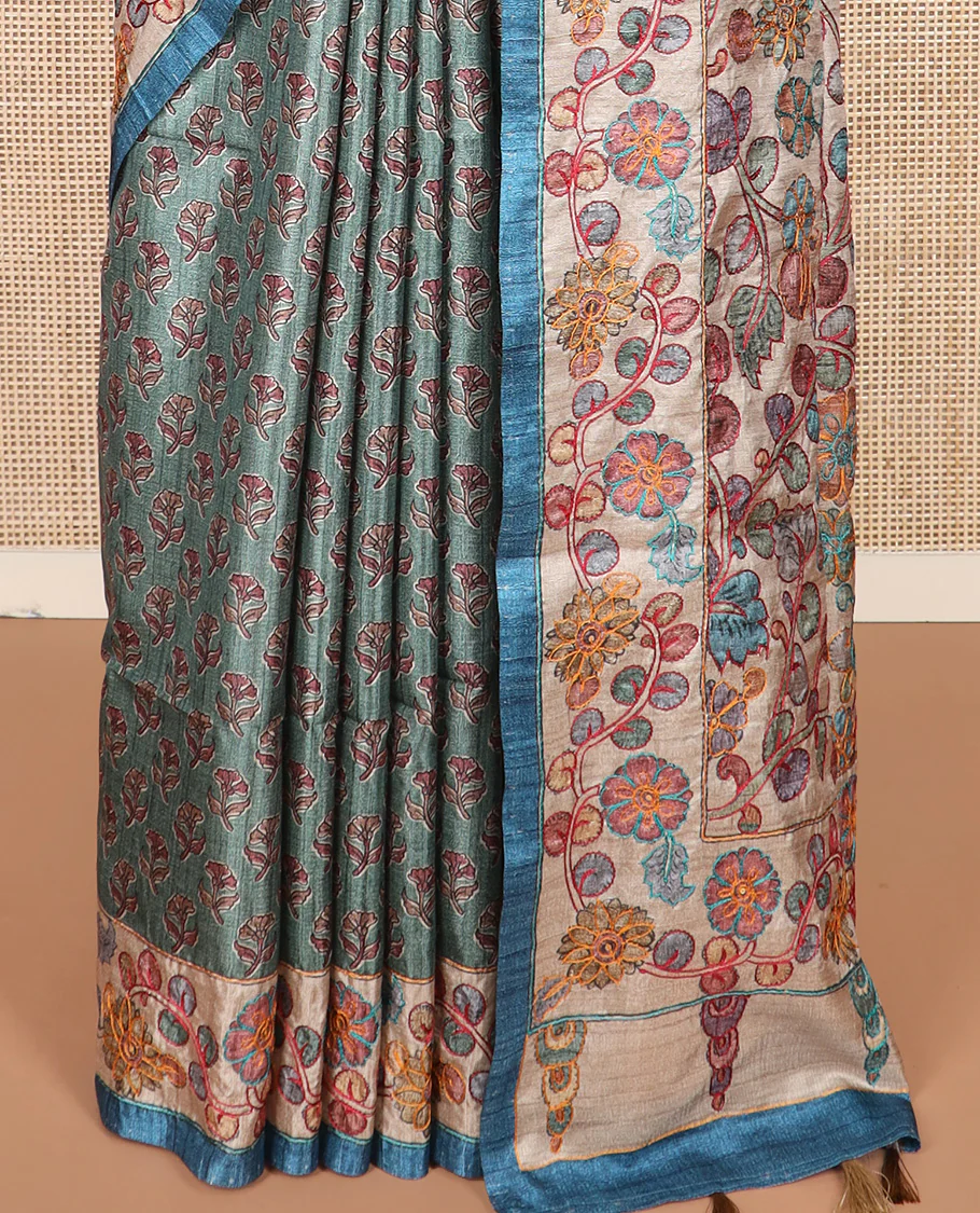 Green floral motifs printed tussar silk saree, contrast border and pallu of floral creeper print and embroidery - Image 4