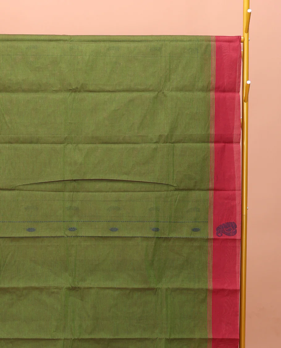 Green Kanchi Cotton Saree, Woven with Buttas on Its Body, Complemented by a Contrast Border, Pallu of Intricate Design, and a Matching Blouse - Image 2
