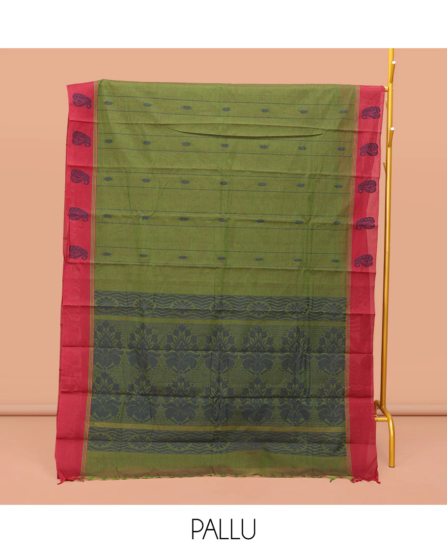 Green Kanchi Cotton Saree, Woven with Buttas on Its Body, Complemented by a Contrast Border, Pallu of Intricate Design, and a Matching Blouse - Image 3