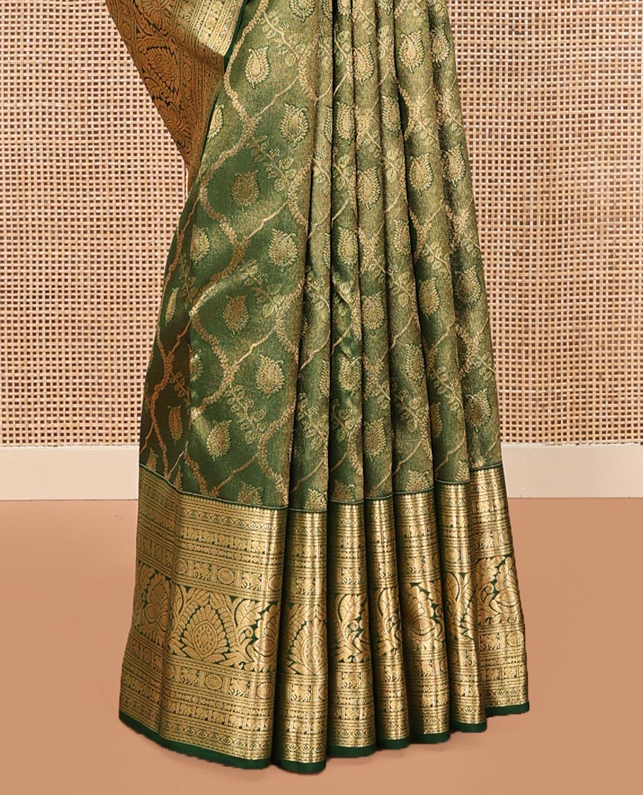 Green Kanchipuram Wedding Silk Saree, Elevated with Jacquard Designs on Its Body, Highlighted by a Traditional Zari Border of Kuthirai, Chakram, and Mayil Designs, Pallu of Greek Key Designs, and Paired with a Matching Blouse - Image 4