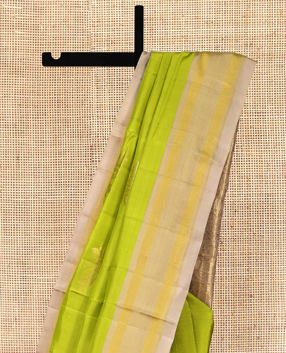 Green Mayuri Lite Silk Mix Saree, Detailed with Zari Buttas All Over Its Body, Complemented by a Contrast Border, an Intricately Designed Pallu, and Paired with a Contrast Blouse - Image 3