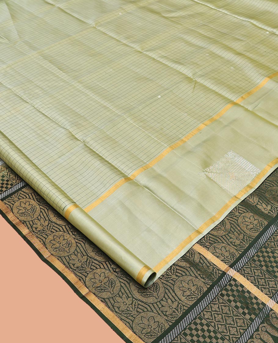 Green Mayuri Lite Silk Mix Saree, Sparsely Woven with Checks on Its Body, Highlighted by Self-Border, Complemented by a Contrast Pallu of Floral Designs, and Paired with a Contrast Blouse - Image 2