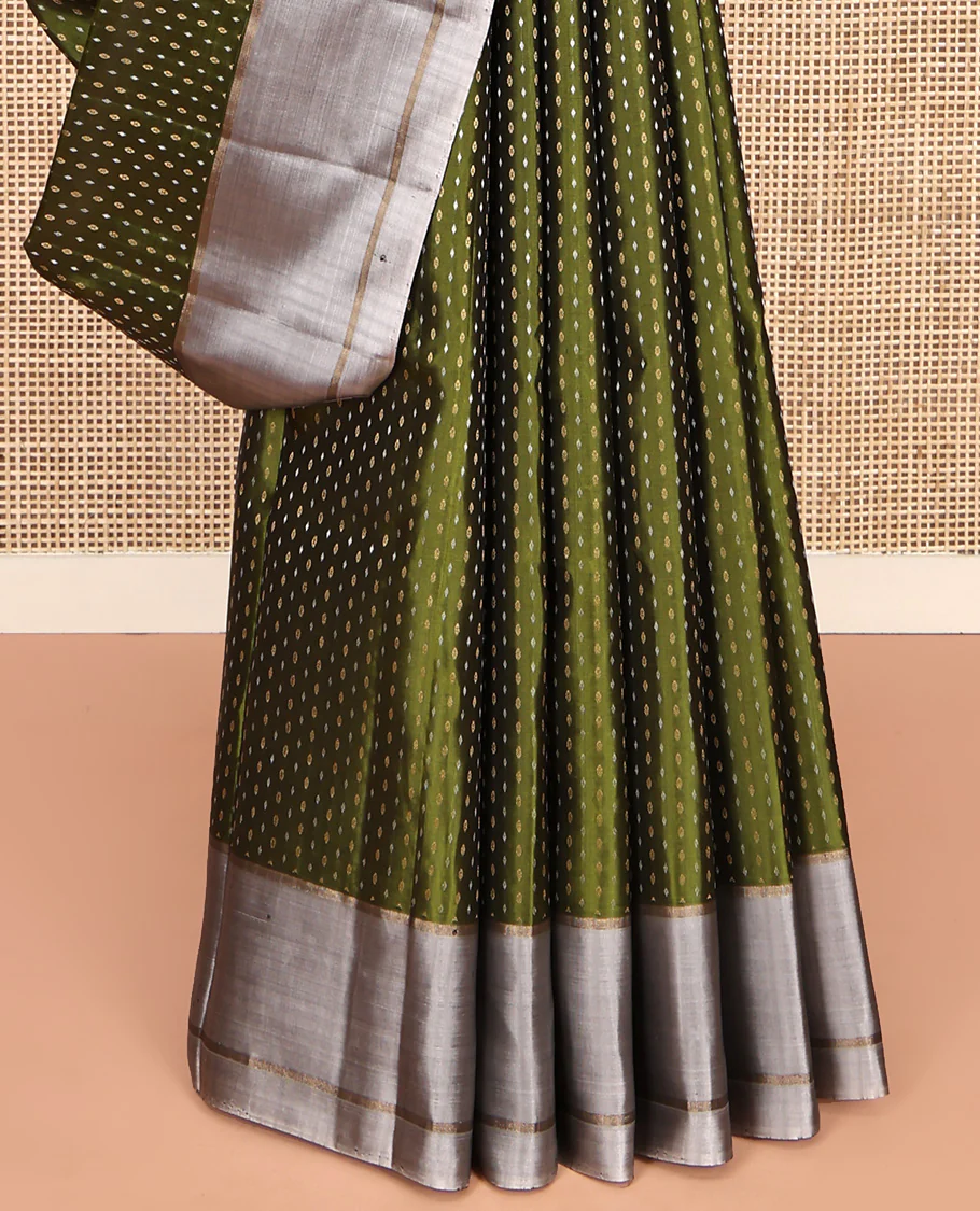 Green Mayuri Soft Silk Saree, Steeped with Buttas All Over Its Body, Complemented by Contrast Border, Pallu of Chevron Stripes, and Paired with a Contrast Blouse - Image 4