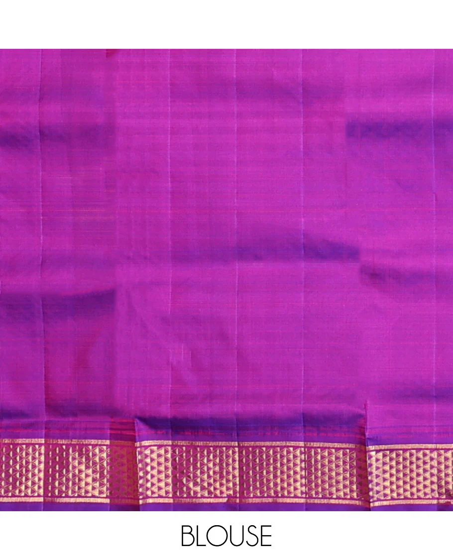 Green Nine-Yard Silk Saree, Spotlighted with Kasa-Kasa Checks, Complemented by Contrast Korvai Ara Maadam Border, Pallu of Ara Maadam Designs, and Contrast Blouse - Image 3