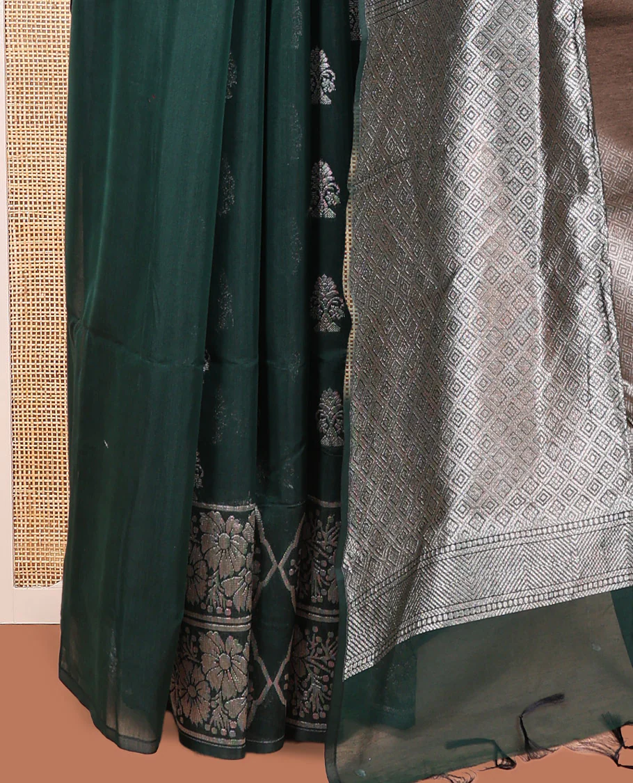 Green Semi-Silk Cotton Saree, Decked Up with Zari Buttas All Over Its Body, Highlighted by a Zari Border of Floral Designs, Gleaming Jaal Pallu, and Paired with a Matching Blouse - Image 3
