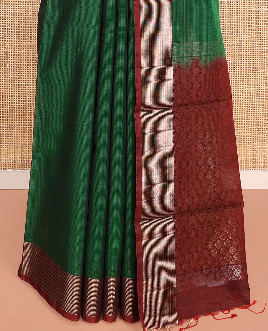 Green Silk Cotton Saree, Adorned with Floral Buttas All Over Its Body, Complemented by a Contrast Zari Striped Border, Pallu of Jaal Designs, and Paired with a Contrast Blouse - Image 4