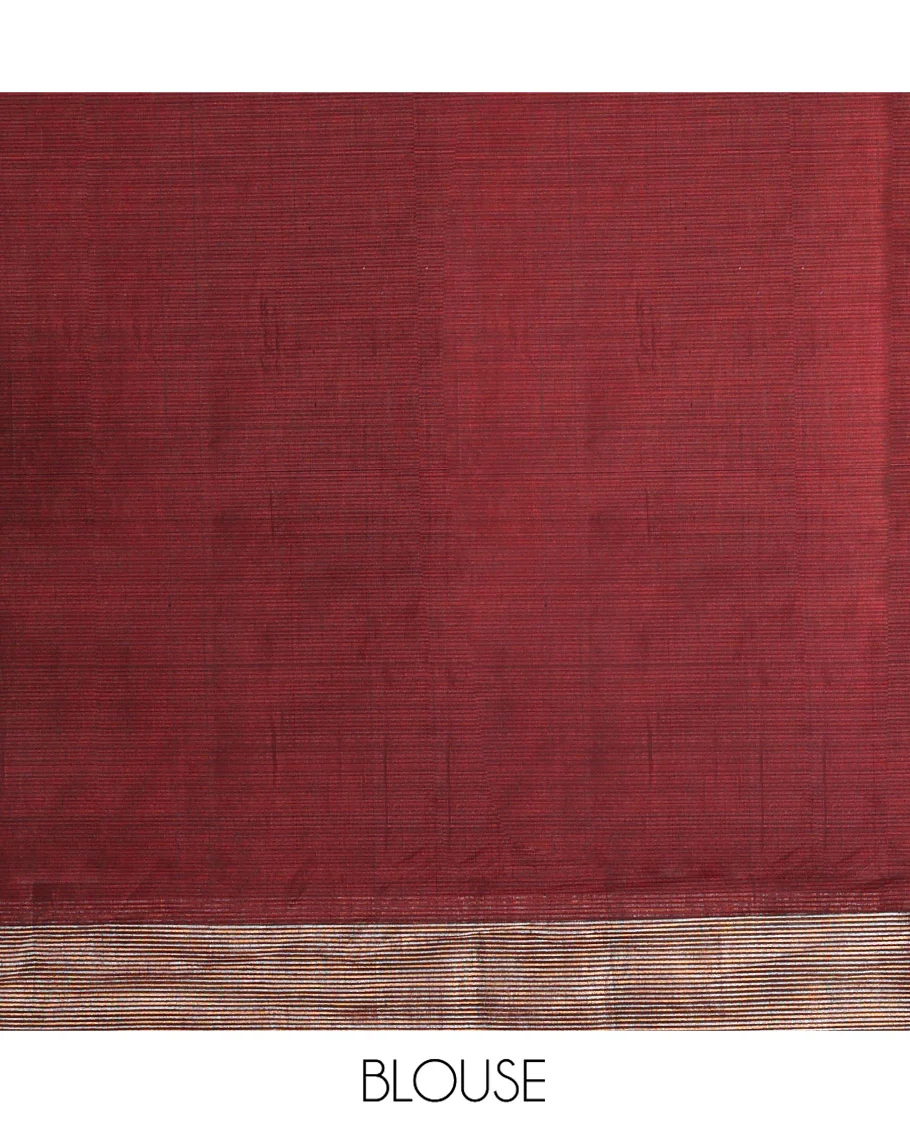 Green Silk Cotton Saree, Adorned with Floral Buttas All Over Its Body, Complemented by a Contrast Zari Striped Border, Pallu of Jaal Designs, and Paired with a Contrast Blouse - Image 5