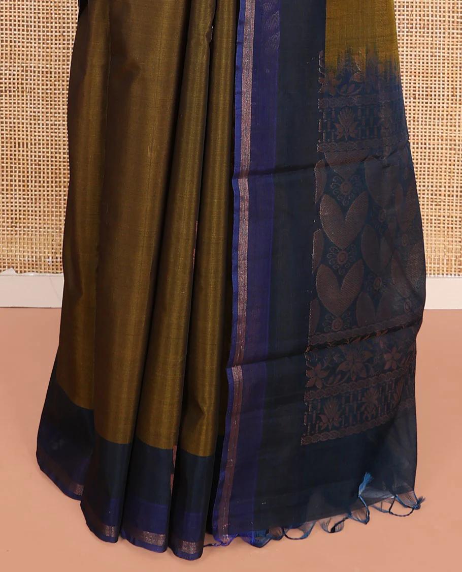 Green Silk Cotton Saree, Embellished with Zari Buttas All Over Its Body, Complemented by a Contrast Floral  Design Border, Pallu of Zari Designs, and Paired with a Contrast Blouse - Image 4